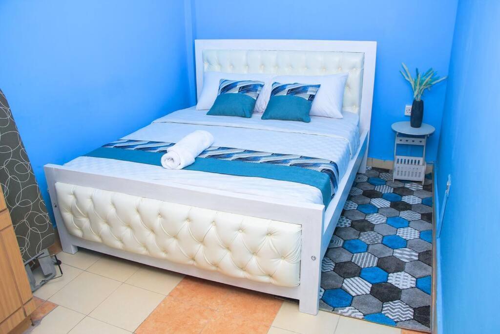 Cozy Homes 1 Bedroom House With Wi-Fi King Size Bed. Free Parking Naivasha Kültér fotó